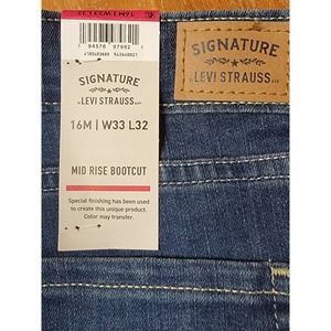Levi Strauss Mid Rise Women's Boot Cut Jeans 16M
